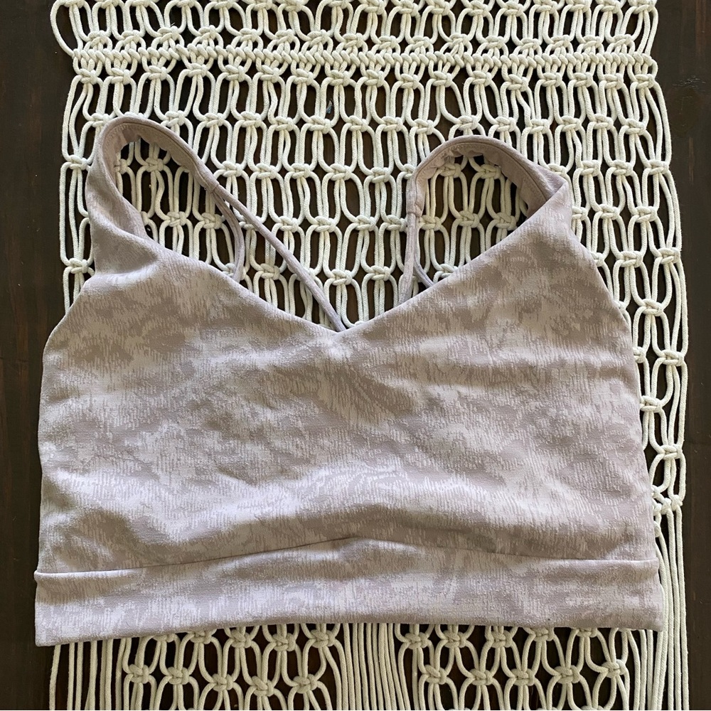 Athleta crisscross strap sports bra